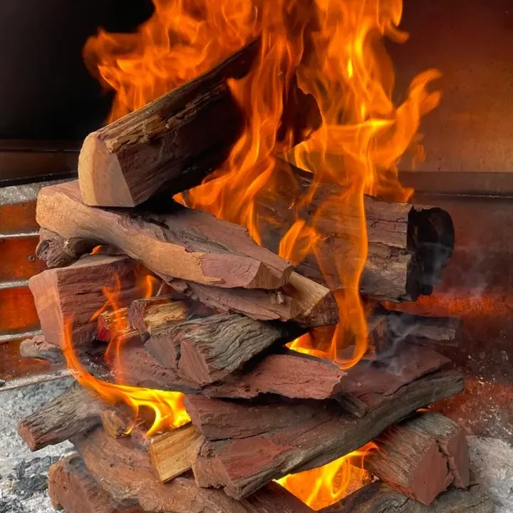 Lets-Braai-UK-Braai-Wood-Firewood-Hardwood